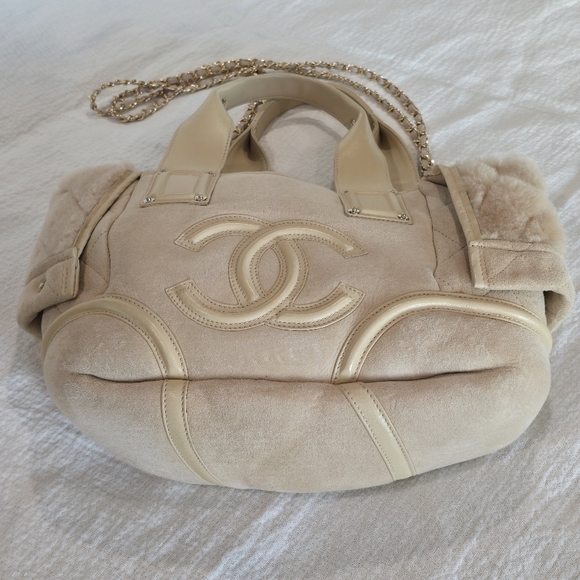 Chanel Sparkle Tote Suede Beige Leather Shearling Chain Cream Purse Shoulder Bag - Picture 4 of 16